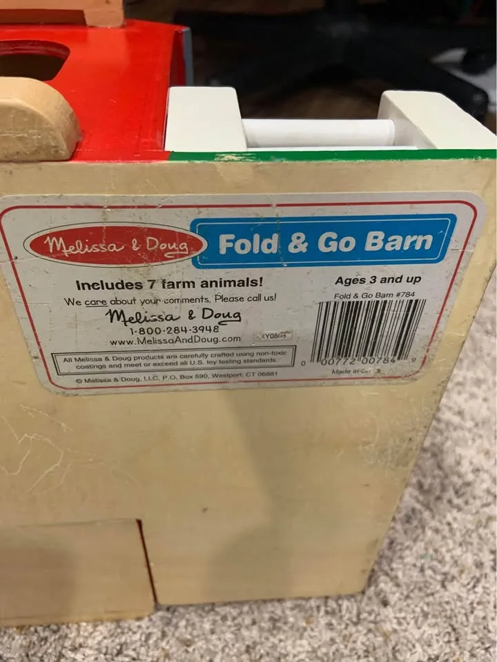 Wood Farmhouse Toy Melissa & Doug image indicator(3)