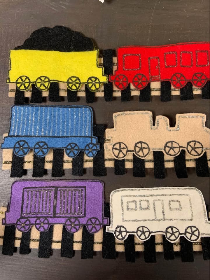 Teaching Supplies Train Books & Felt Board Activity - photo 2