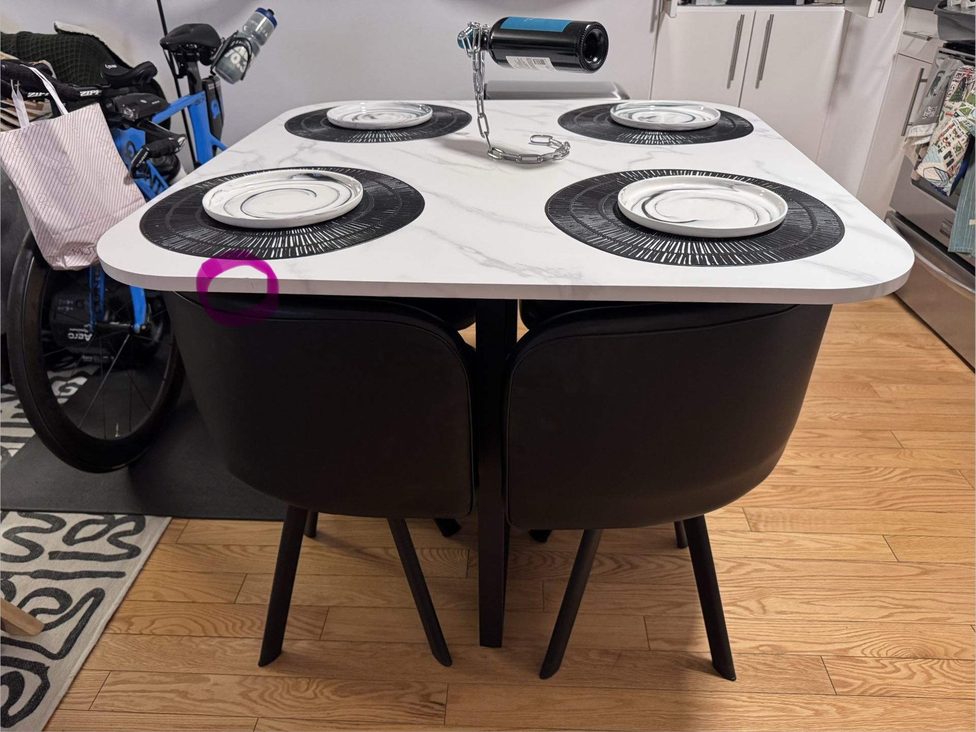 4 Person Table - photo 5