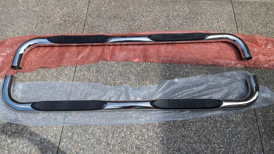 Round Nerf Bars Chevy Silverado GMC Sierra Westin E-Series 3 - photo 2