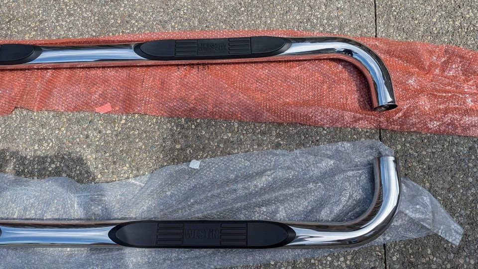 Round Nerf Bars Chevy Silverado GMC Sierra Westin E-Series 3 - photo 3