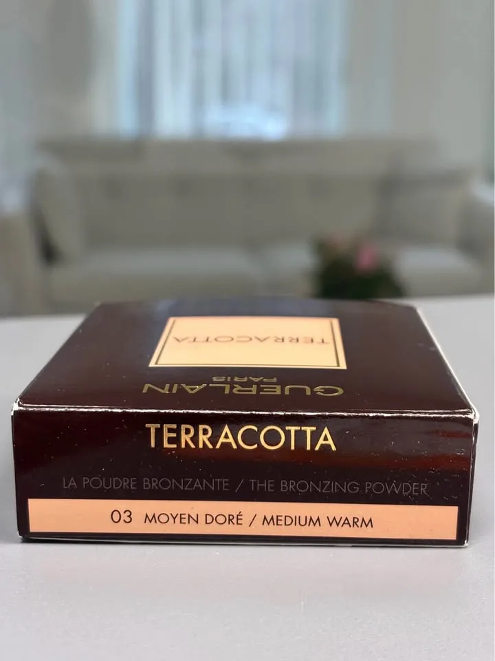 Guerlain Terracotta 03 Moyen Doré Bronzer image indicator(2)