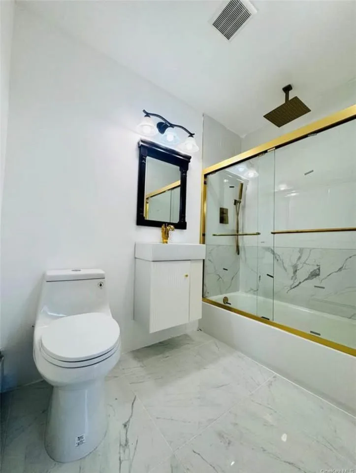 4 Beds 3 Baths - House image indicator(4)