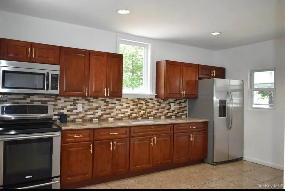 4 Beds 3 Baths - House image indicator(7)