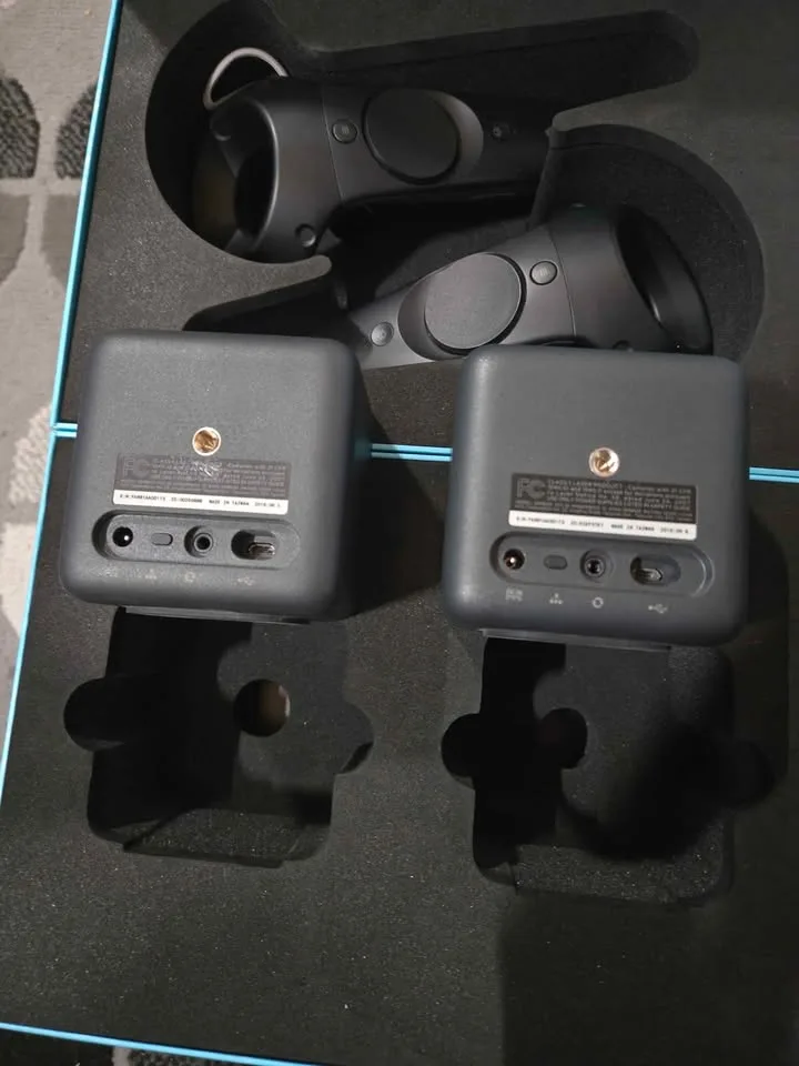 HTC Vive VR Headset with Controllers and Accessories image indicator(2)