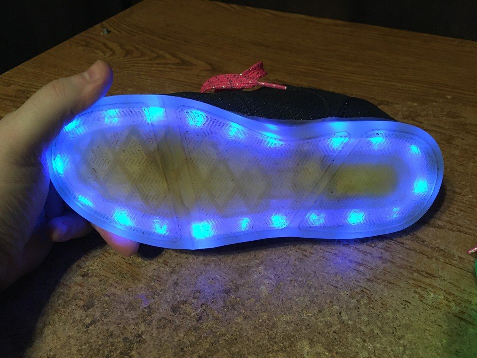 FLASH LIGHTS RECHARGEABLE SNEAKERS SHOES BLACK PINK SIZE 4 - photo 3