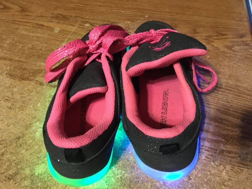 FLASH LIGHTS RECHARGEABLE SNEAKERS SHOES BLACK PINK SIZE 4 - photo 4