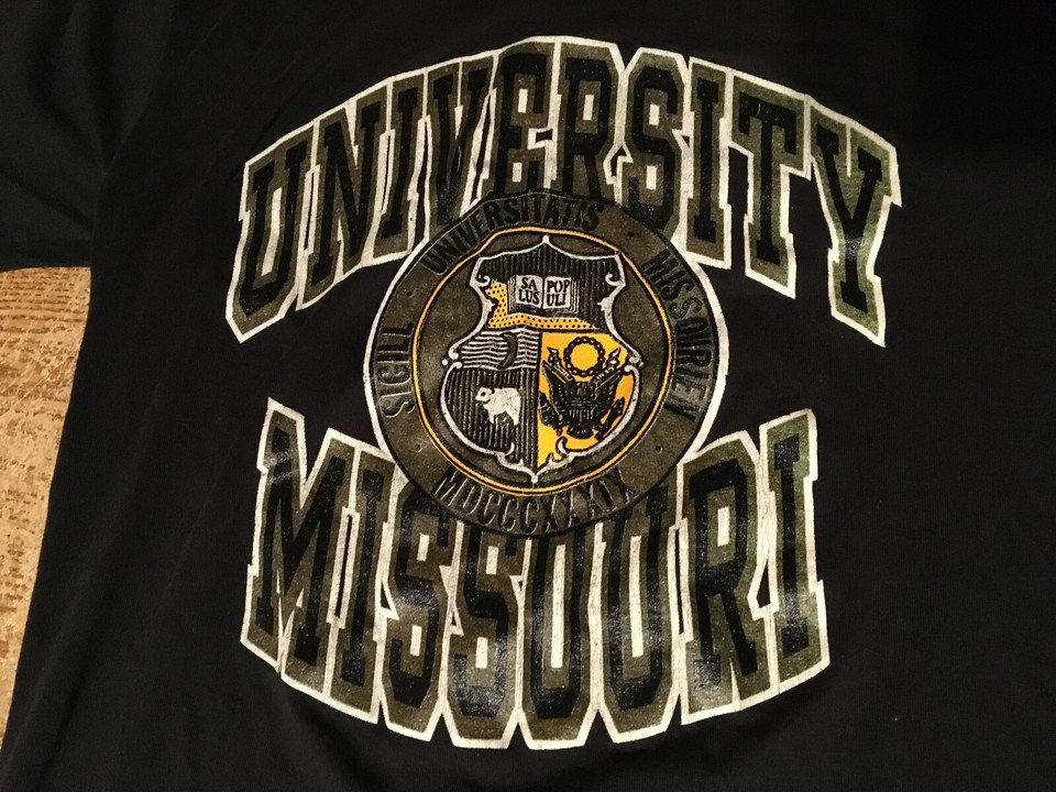 UNIVERSITY OF MISSOURI LARGE SHIRT - photo 2