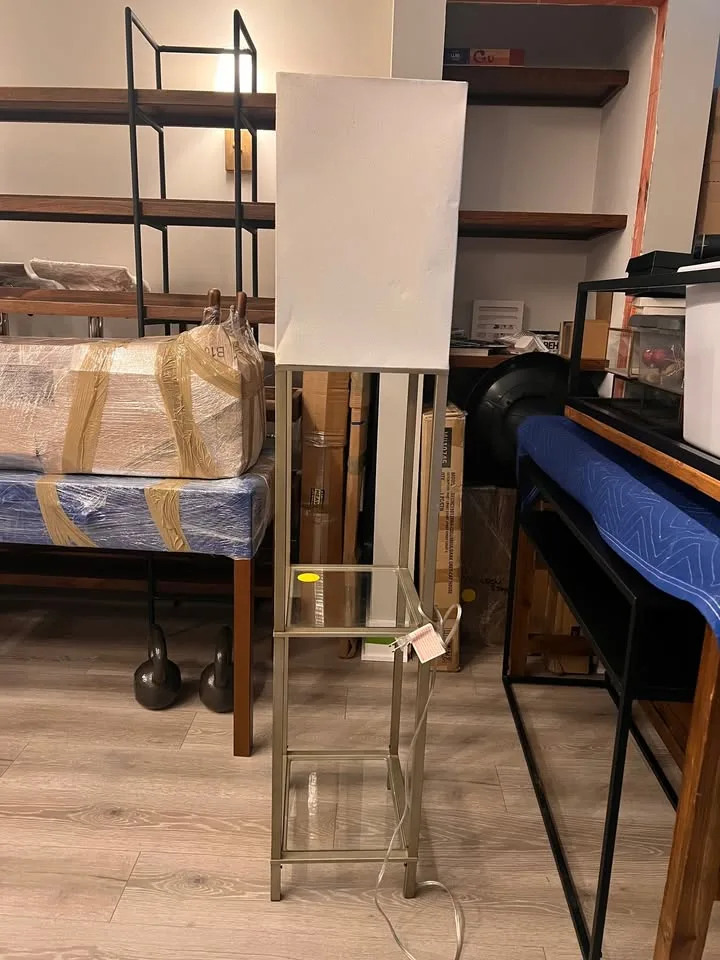 Lamp with glass shelves image indicator(2)