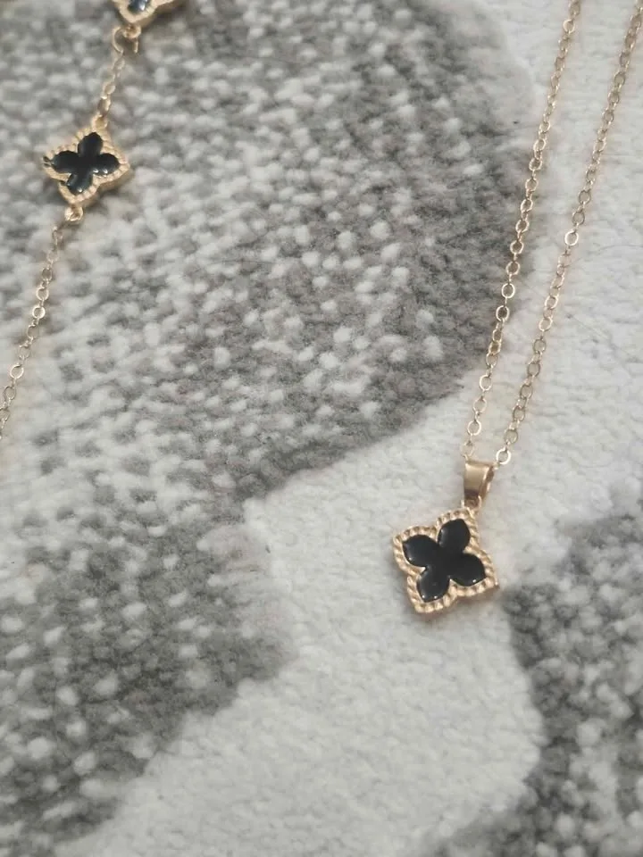 ✨ 6 Pcs Four-Leaf Clover Jewelry Set for Women ✨ image indicator(4)