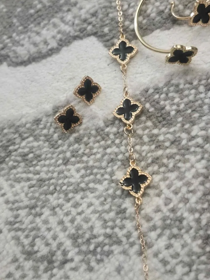 ✨ 6 Pcs Four-Leaf Clover Jewelry Set for Women ✨ image indicator(5)