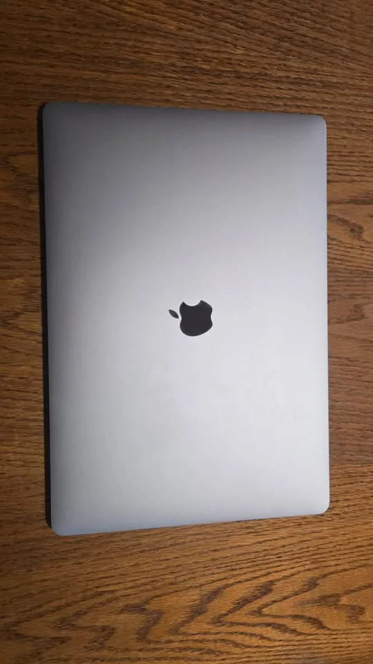 Macbook Pro A2141 16" screen image indicator(2)