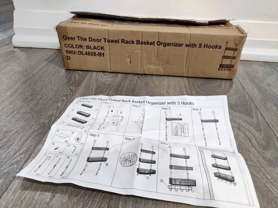 Over the door organizer ( Brand New)