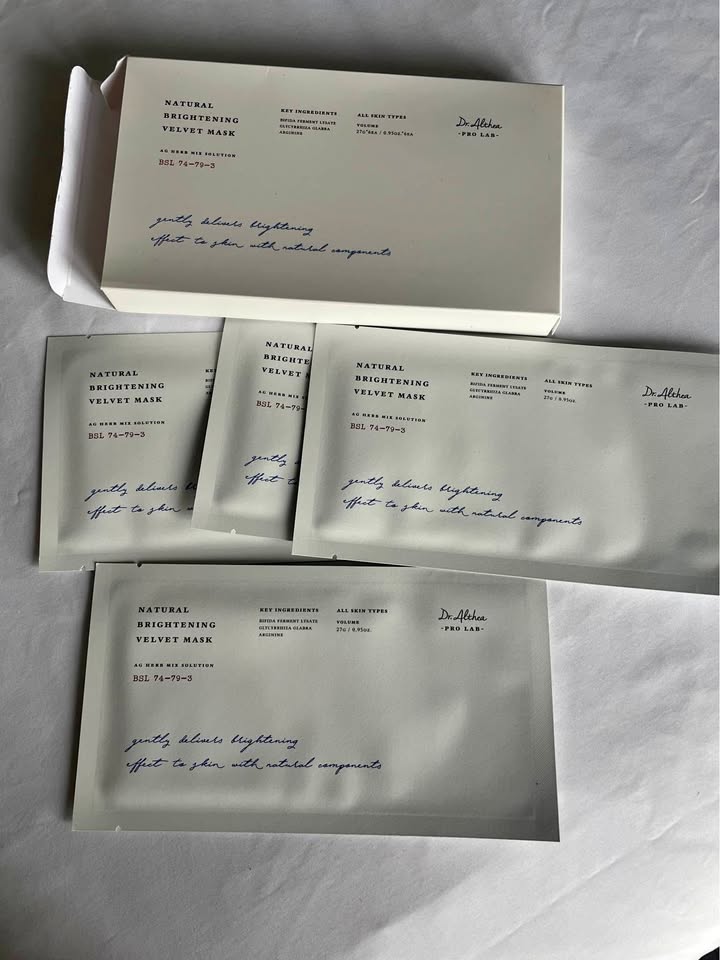 Natural Brightening Velvet Mask - 1 Box Of 4 Sheets