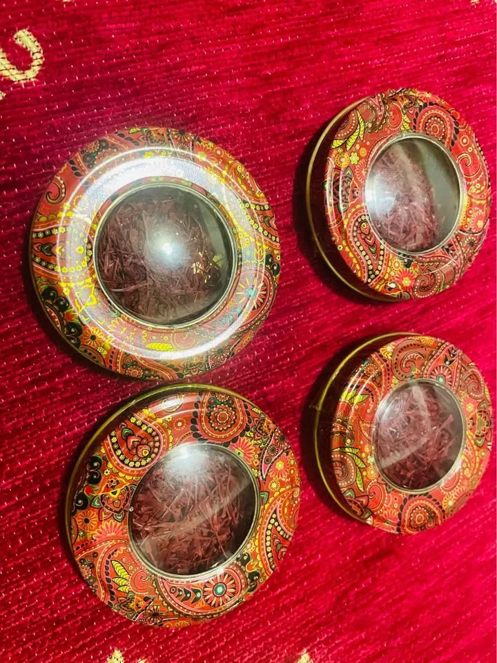 Finest quality Iranian saffron!! image indicator(2)
