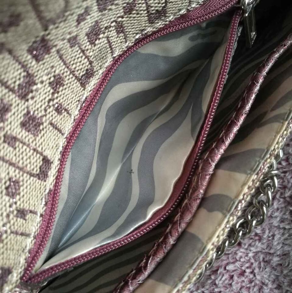 Guess Pink and Magenta Clutch Bag - photo 5