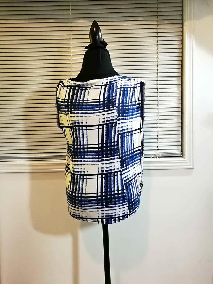 XS S Asymmetric Sleeveless Contemporary Blouse