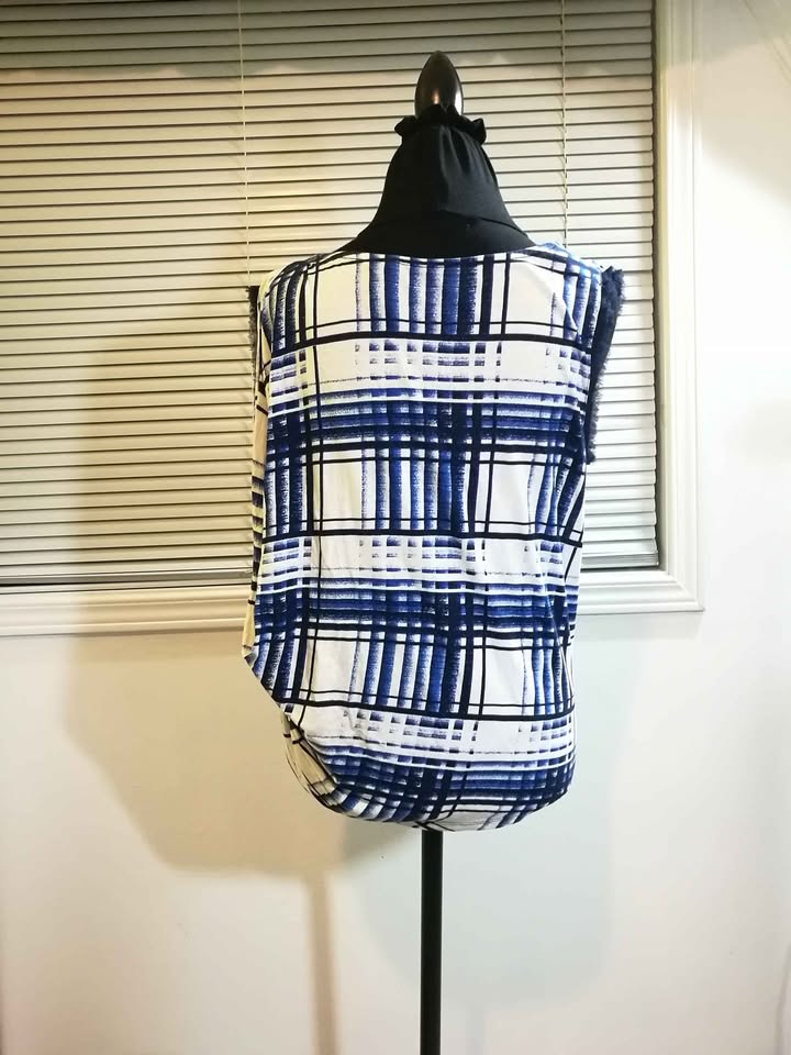 XS S Asymmetric Sleeveless Contemporary Blouse - photo 2