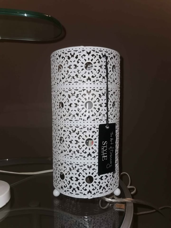 2 White Lamps: Banker, Desk Laser Cut Shade - photo 4