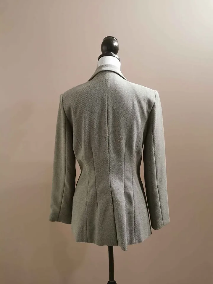 Size 10 Boucle Grey Blazer image indicator(3)