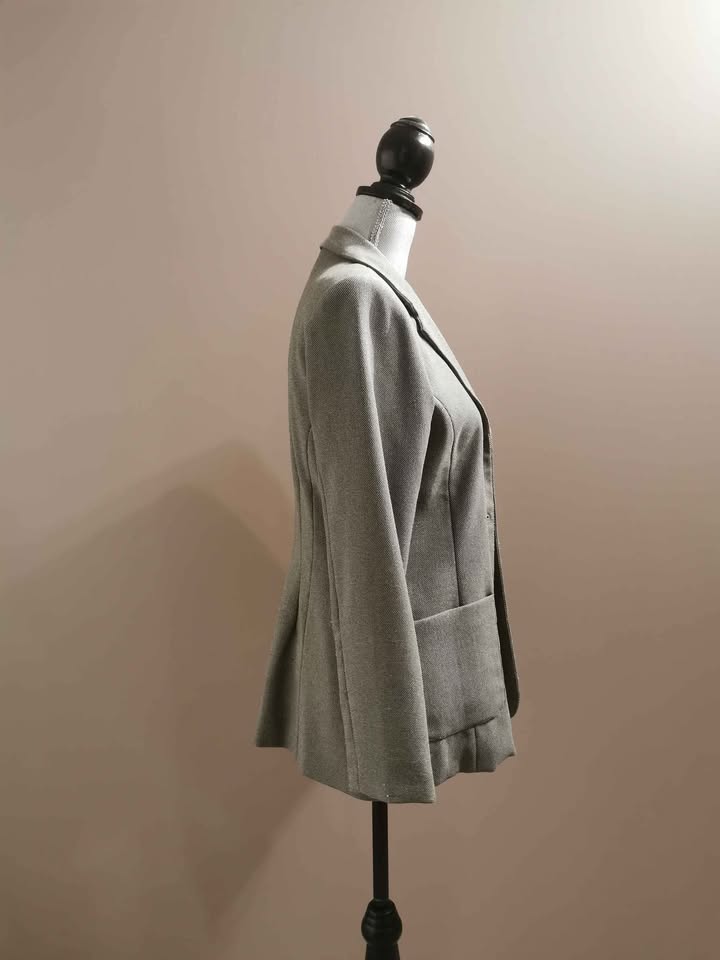 Size 10 Boucle Grey Blazer - photo 5