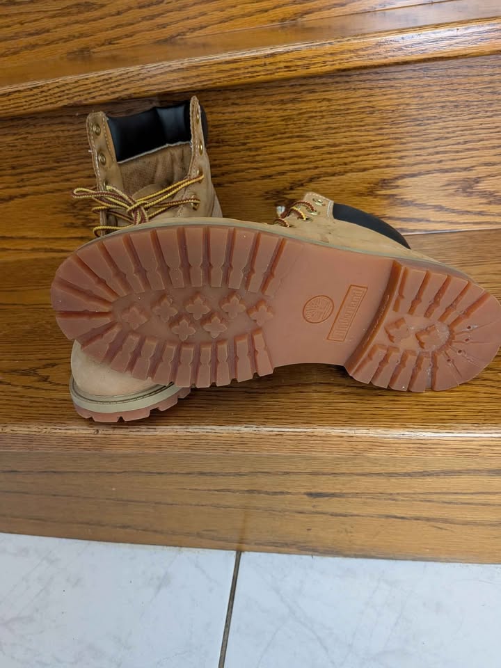 Timberland Boots Size 6 - photo 3