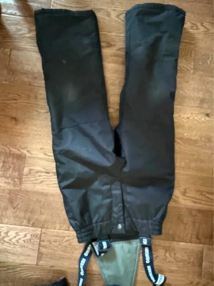 Boys Osh Kosh snowsuit image indicator(3)