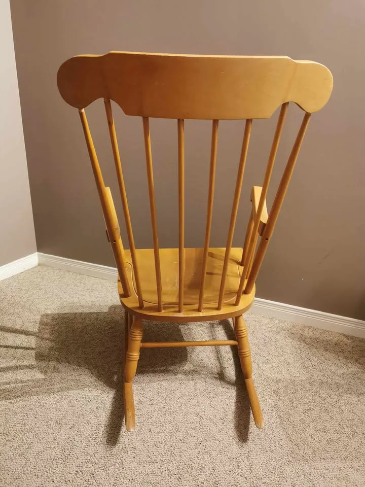 Solid Wood Rocking Chair Gold Stenciling image indicator(3)