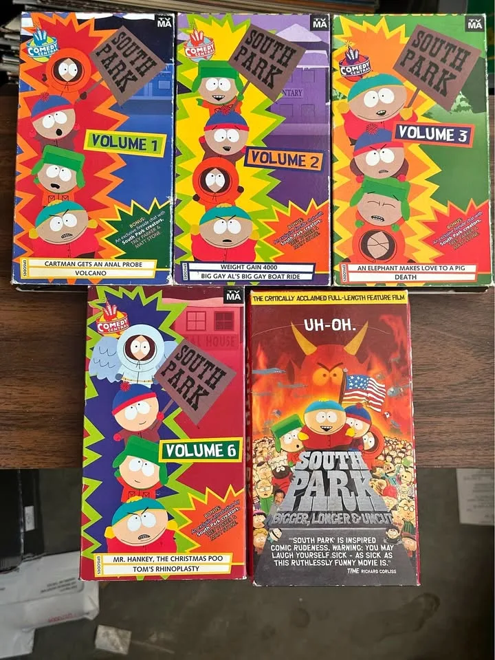 Set of 5 South Park VHS tapes thumbnail