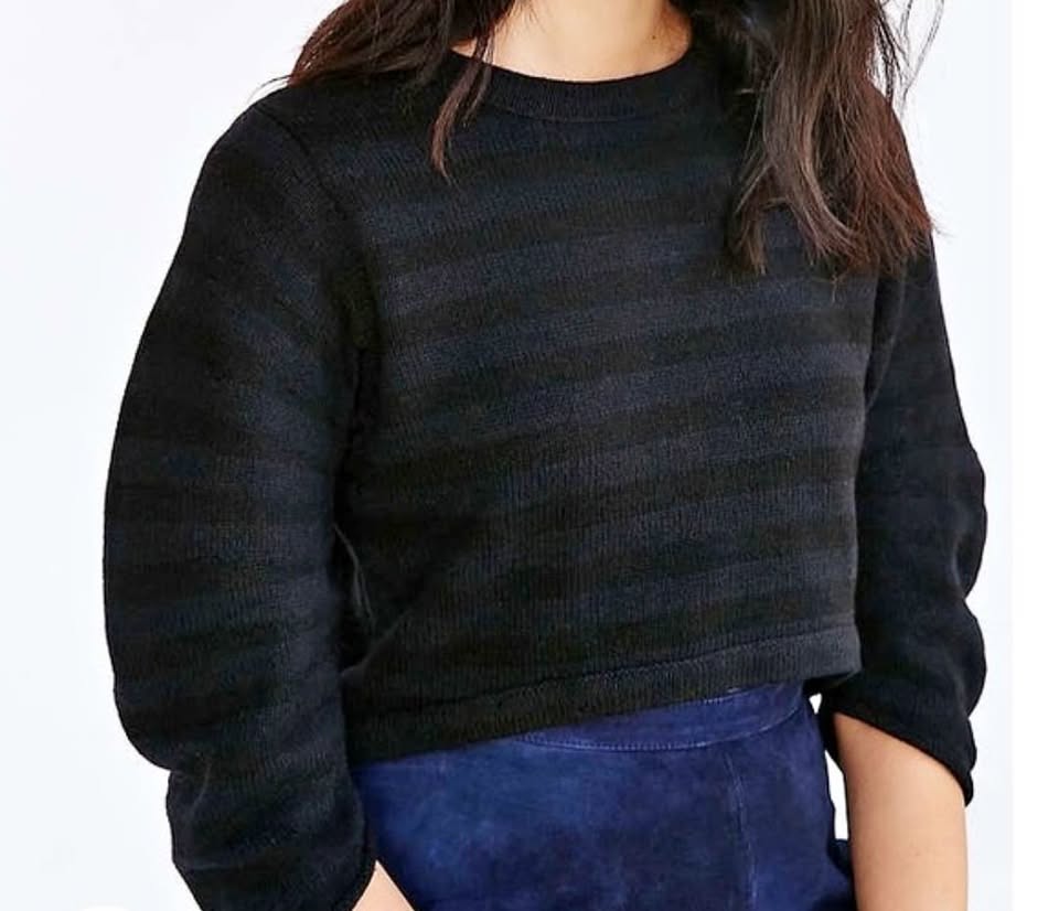 S Urban Outfitters Alice & UO Cropped Sweater