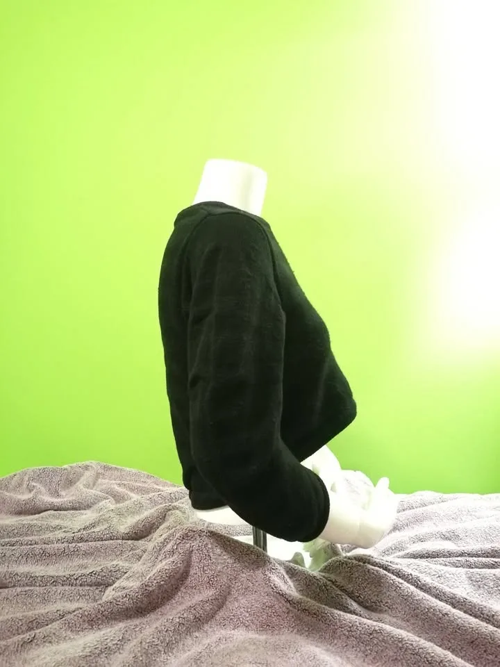 S Urban Outfitters Alice & UO Cropped Sweater image indicator(8)