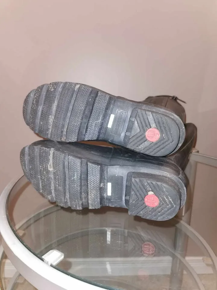 Hunter Rainboots WITH ZIPPER! US 7 EU 38 UK 5 image indicator(8)