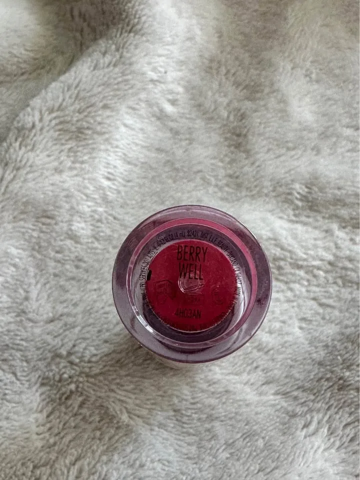 Elf camo liquid blush shade “Berry Well” image indicator(3)