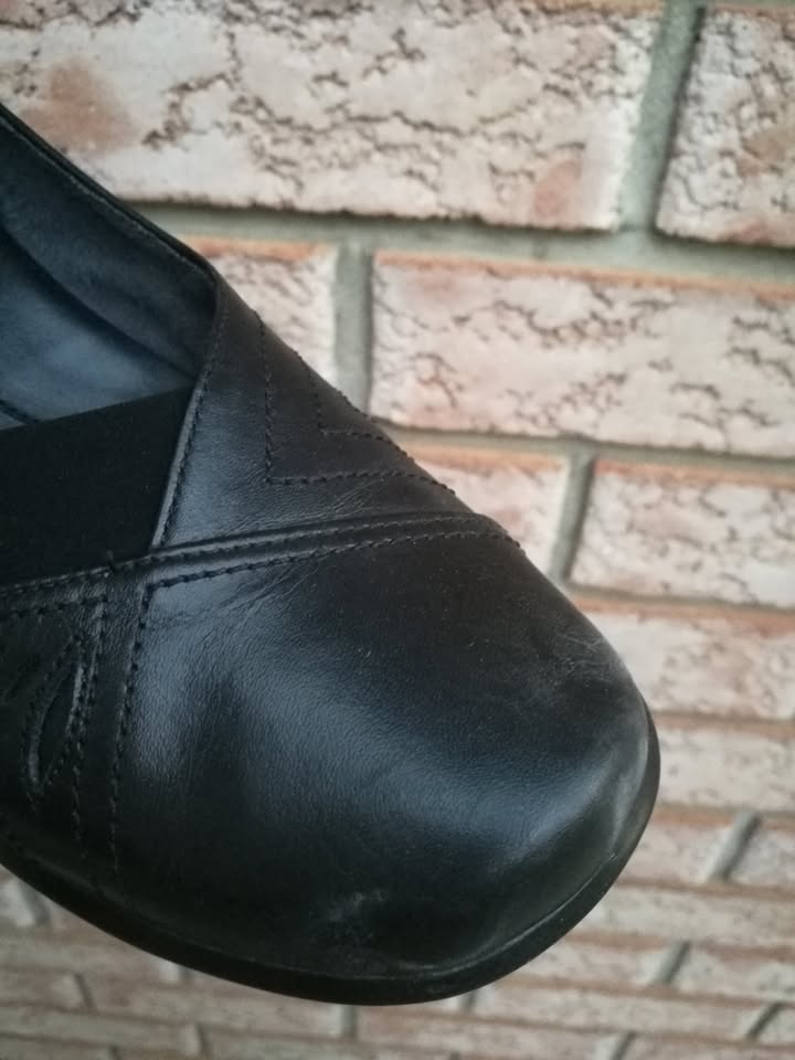 Fits 7 Size 6.5 M Clark's Artisan Dress Shoes - photo 2
