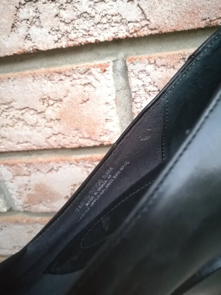 Fits 7 Size 6.5 M Clark's Artisan Dress Shoes - photo 3