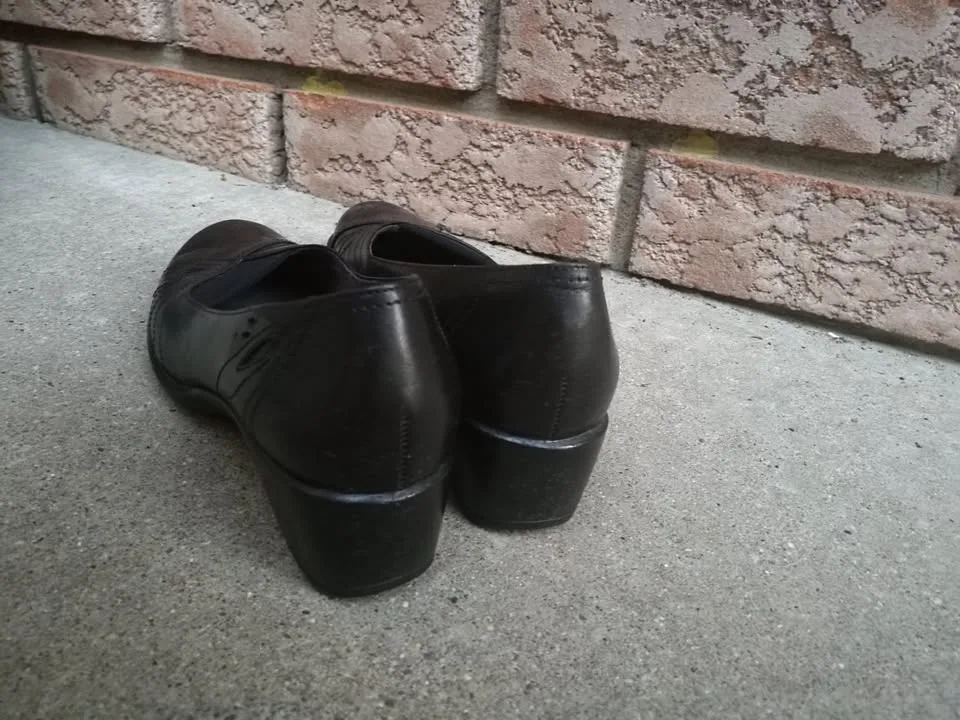 Fits 7 Size 6.5 M Clark's Artisan Dress Shoes image indicator(7)