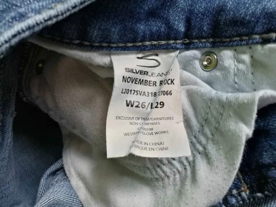 W26/L29 Silver Jeans Unique Zipper Ankle image indicator(5)