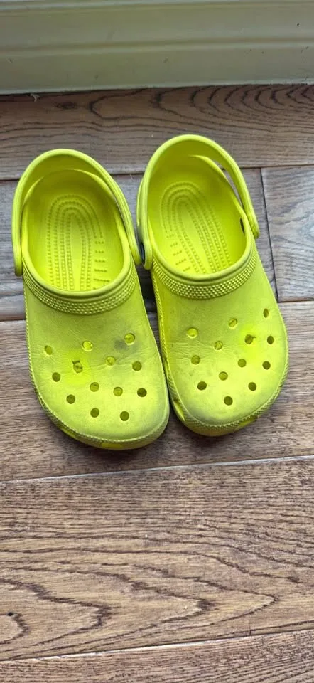 Kids crocs thumbnail
