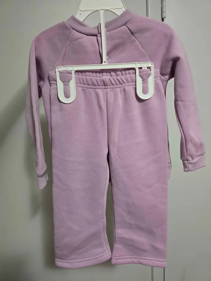 *New* baby girl sweat outfit size 18_24M image indicator(2)