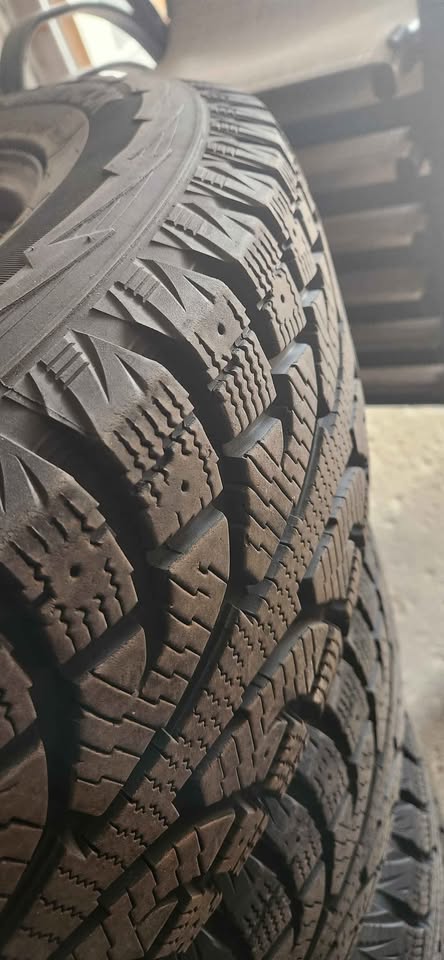 P225/65R17 Hankook Winter Tires on Steel Rims - Set of 4 - photo 2