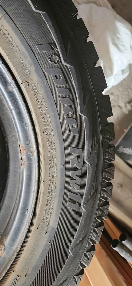 P225/65R17 Hankook Winter Tires on Steel Rims - Set of 4 - photo 4