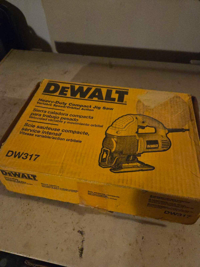 Dewalt DW317 corded jigsaw