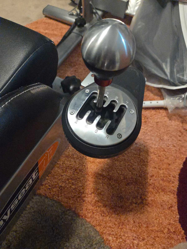 Thrustmaster TH8RS shifter - photo 2
