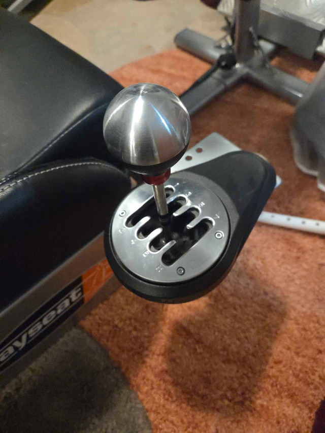 Thrustmaster TH8RS shifter - photo 3