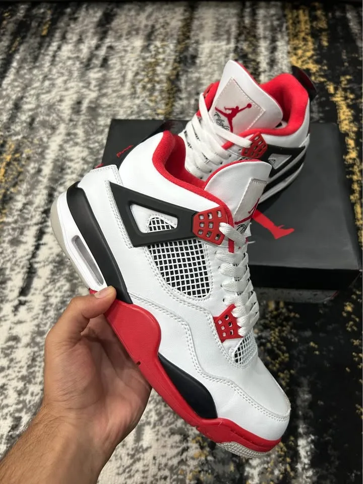 Jordan 4 fire reds size 9 image indicator(5)