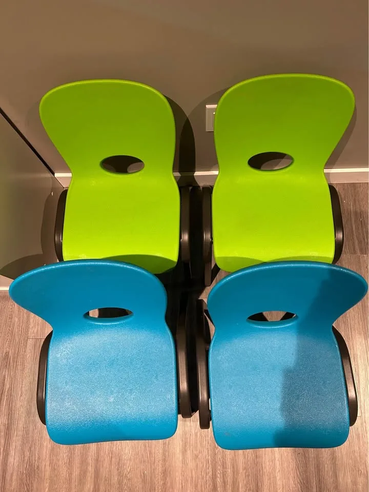 Set of 4 Lifetime Children’s Stacking Chairs image indicator(2)