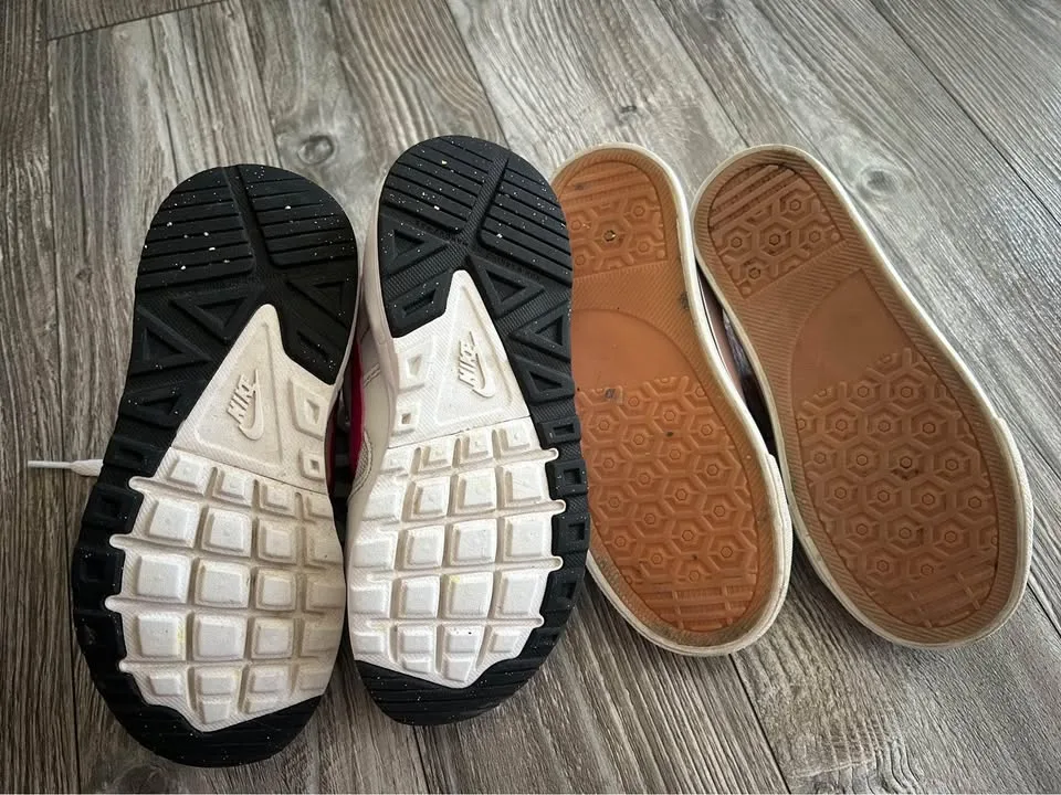 Kid’s Size 12 Converse Style shoes image indicator(4)