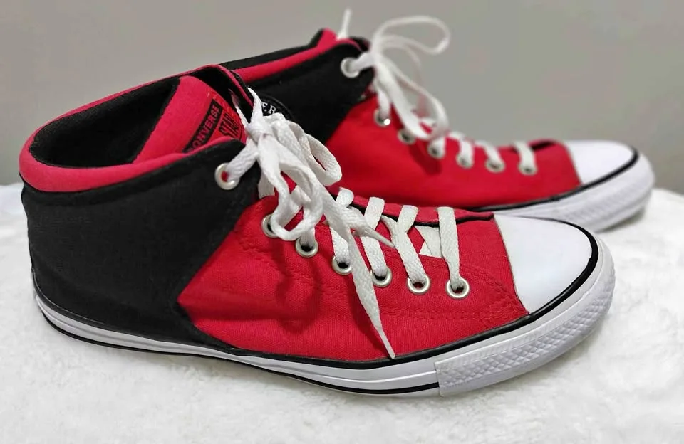 Converse All Star very clean good condition like new, size Us 9.