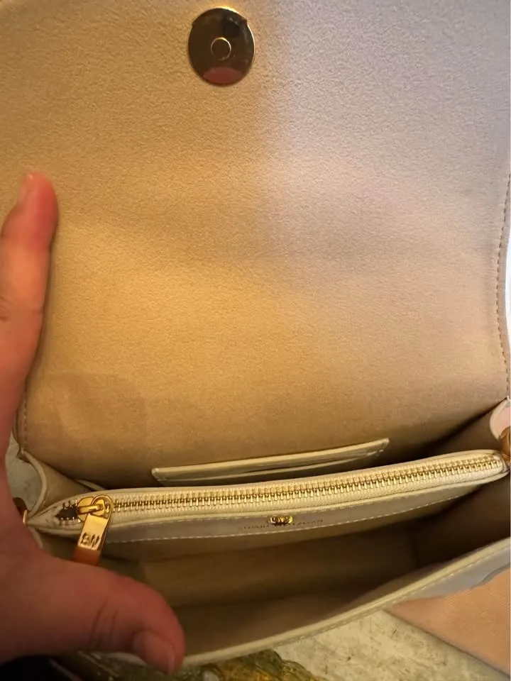 BN Stuart Weitzman White leather bag image indicator(6)