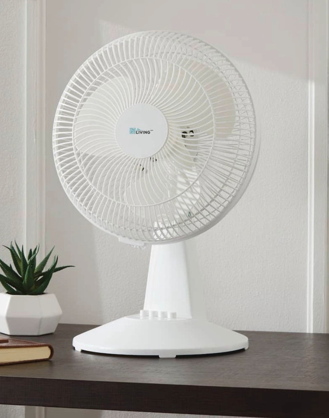 Tilt-Head Oscillating Table/Desk Fan, 3-Speed, White, 12-in